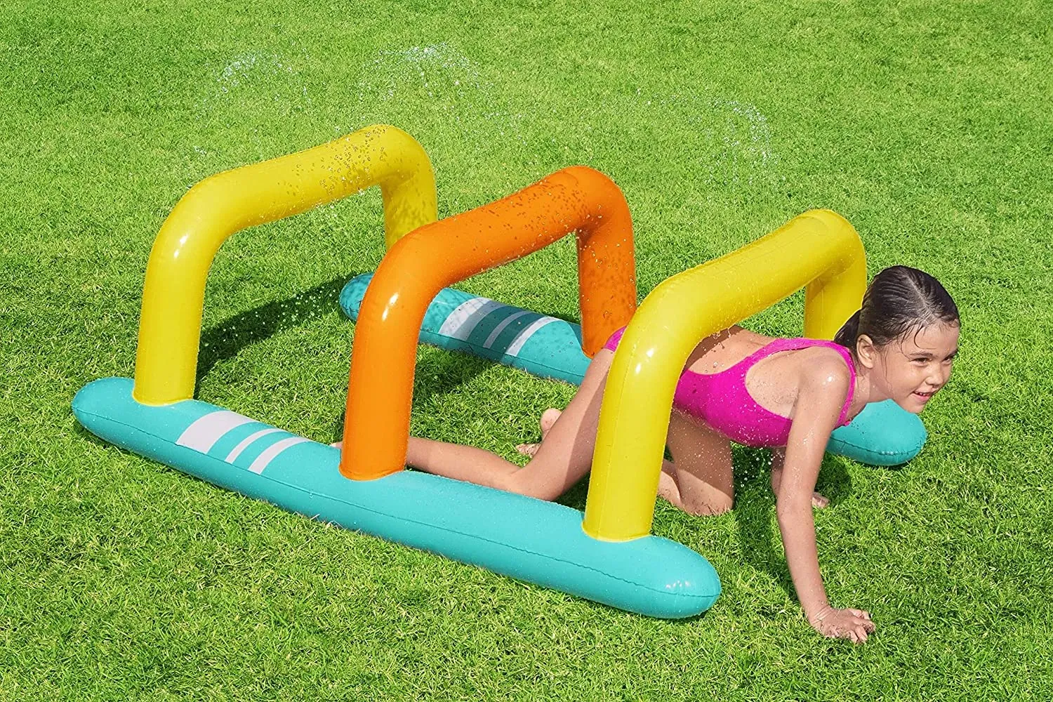 Bestway Hop Zone Sprinkler (53"x 31"x 21"/1.35m x 79cm x 53cm)