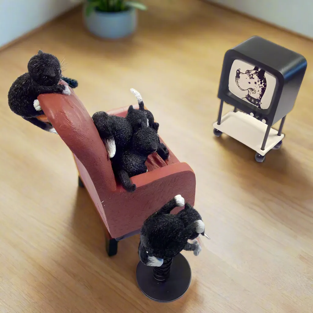 Dubout Cats - Scary Movie Cat Figurine